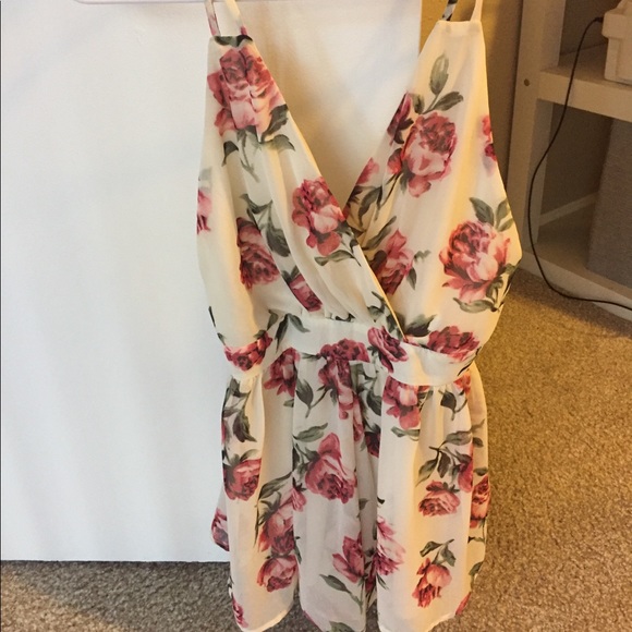 Small romper - Picture 3 of 3